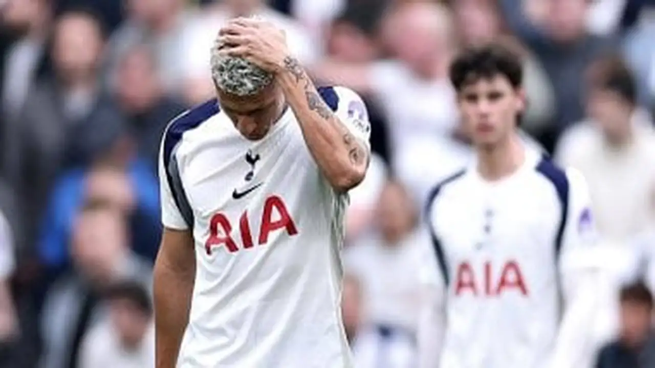 انهيار تاريخي لتوتنهام بسلسلة تعثرات وصلت إلى 13 مباراة متتالية في البريميرليج